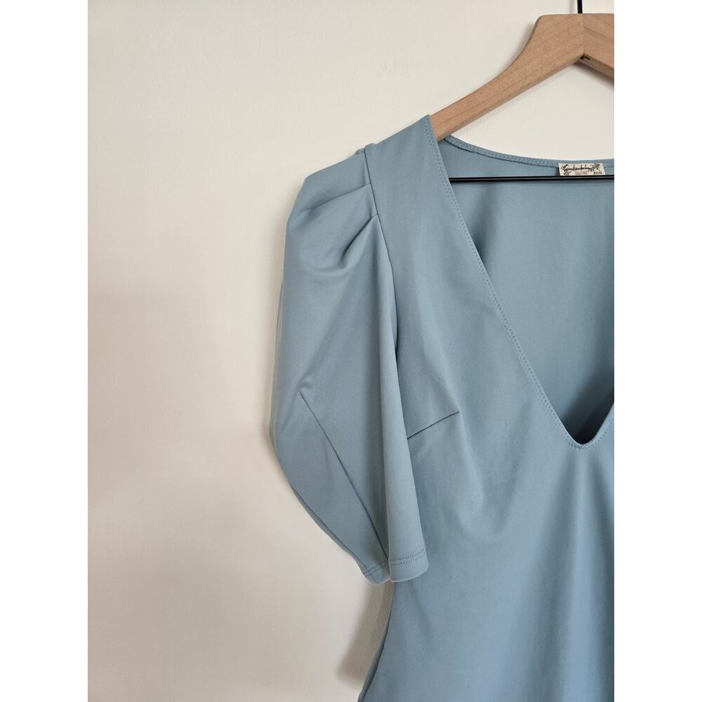 Free People Va Va Voop Bodysuit Blue Puff Sleeve Deep V NWOT Size M - Picture 4 of 6